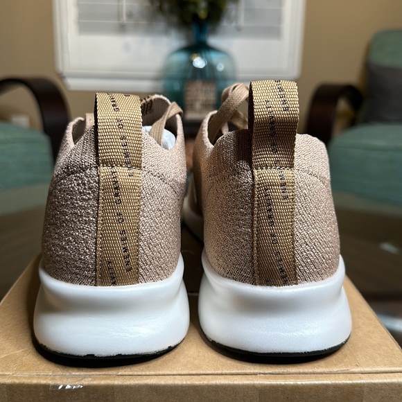 Bolt Lace Up By Rollie Sneaker‎ Sz 41/ Sz10 in rose gold color - Picture 4 of 9